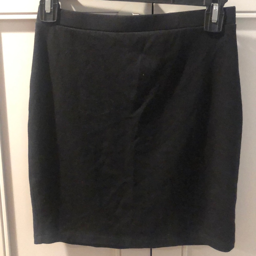 Forever 21 black mini skirt